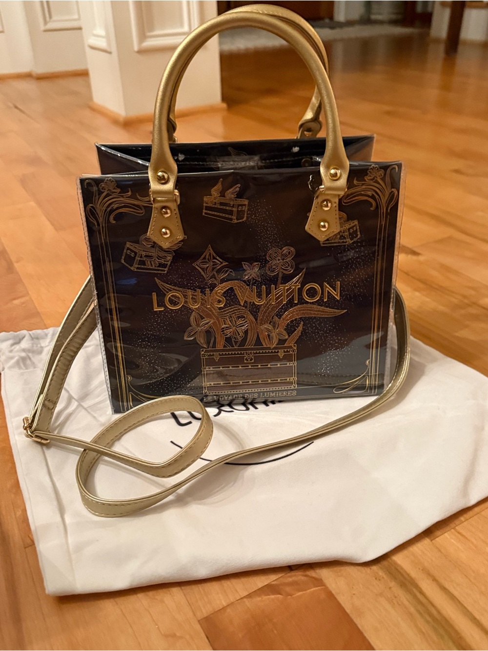 Louis Vuitton Ltd Edition
Authentic Shopping Bag Purse w/ PVC Plastic Protector